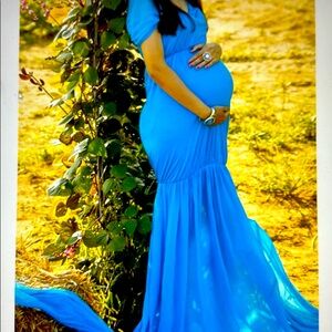Blue maternity photoshoot gown